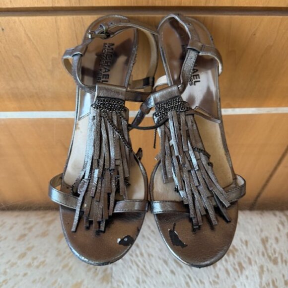 Pre-Loved Pewter Metallic Michael Kors Fringe Strappy Sandals - Size 7 - Picture 1 of 7